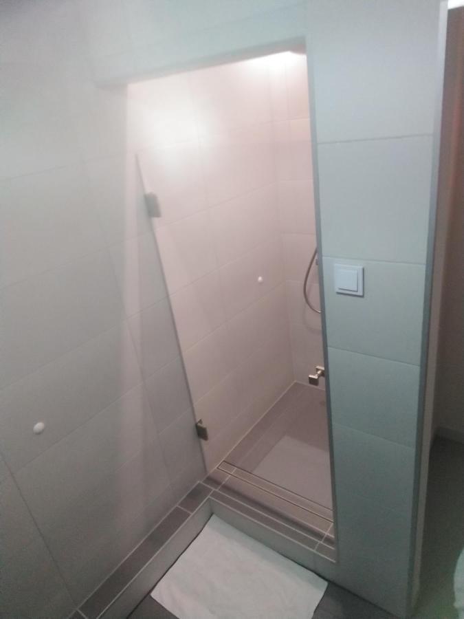 Apartament Zielona Wierzba Blisko Sky Tower Leilighet Wrocław Eksteriør bilde
